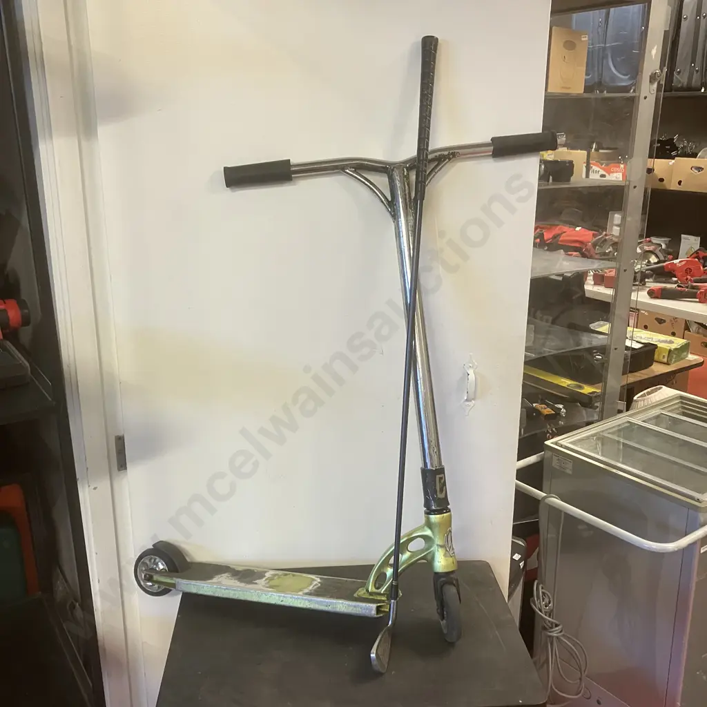Golf Club With MaddGear Kick Scooter Image 1++