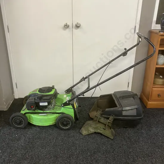 Lawnmaster Mulch & Catch Lawnmower With Mulch Plug (Catcher Does Not Fit), B&S 140cc RapidStart