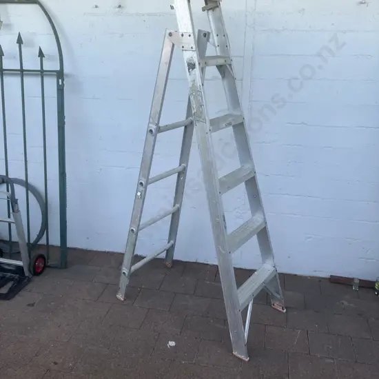 Aluminium Ladder 1.8 - 3.2m