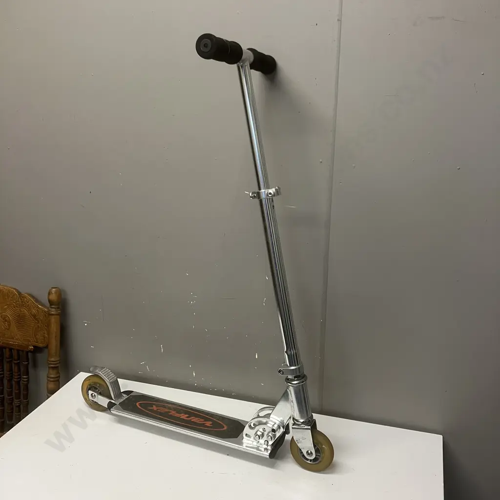 Variflex Kids Kick Scooter Image 1++