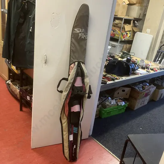 Water Ski "CONNELLY USA" and Cover "Ski Pro"