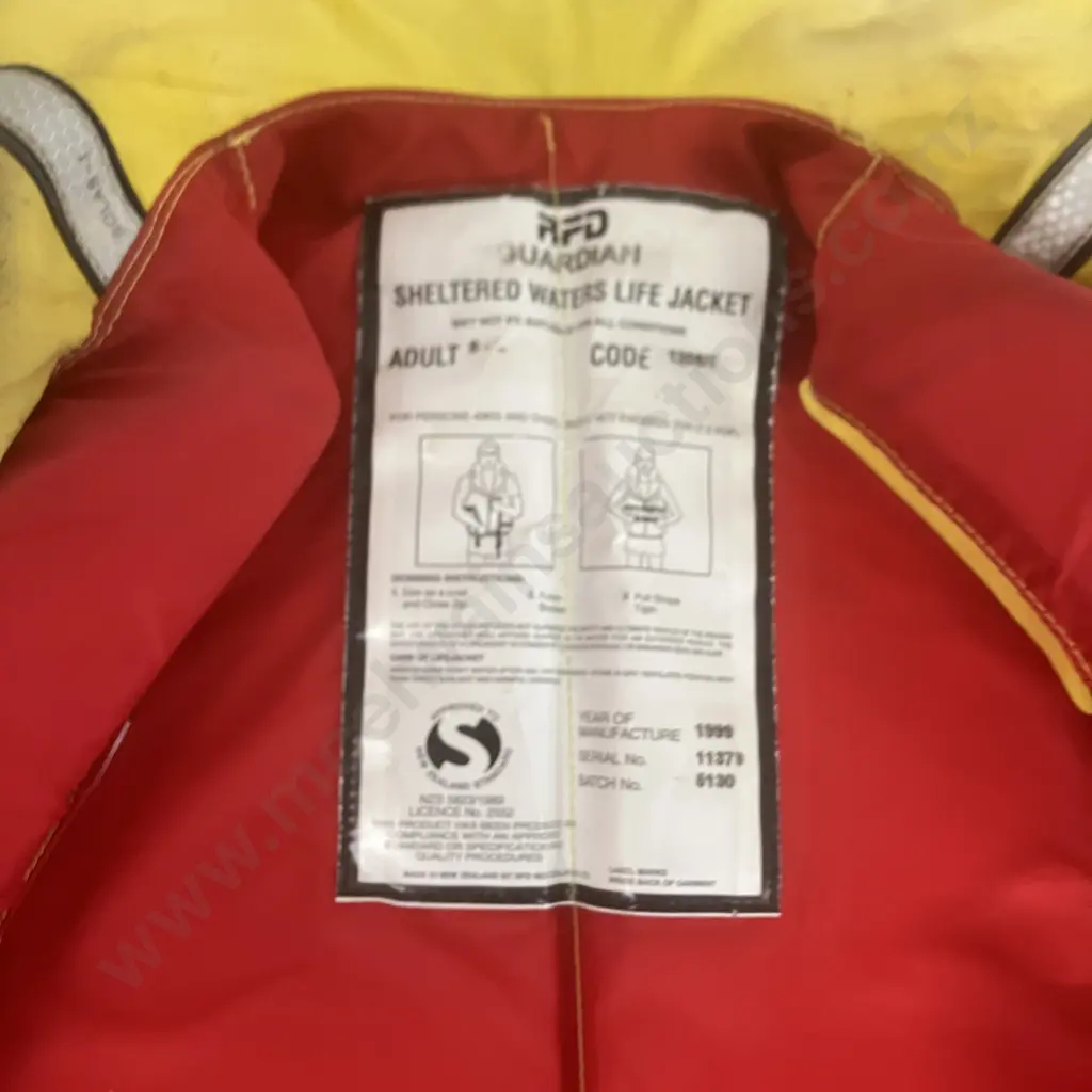 Adults Sheltered Waters Lifejackets - RFD Guardian S & Hutchwilco Mariners 2 Size Medium Image 1++