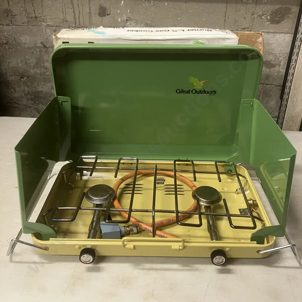 Retro The Great Outdoors Brand Two Burner L.P.Gas Cooker Model 1074, Unused Image 1++