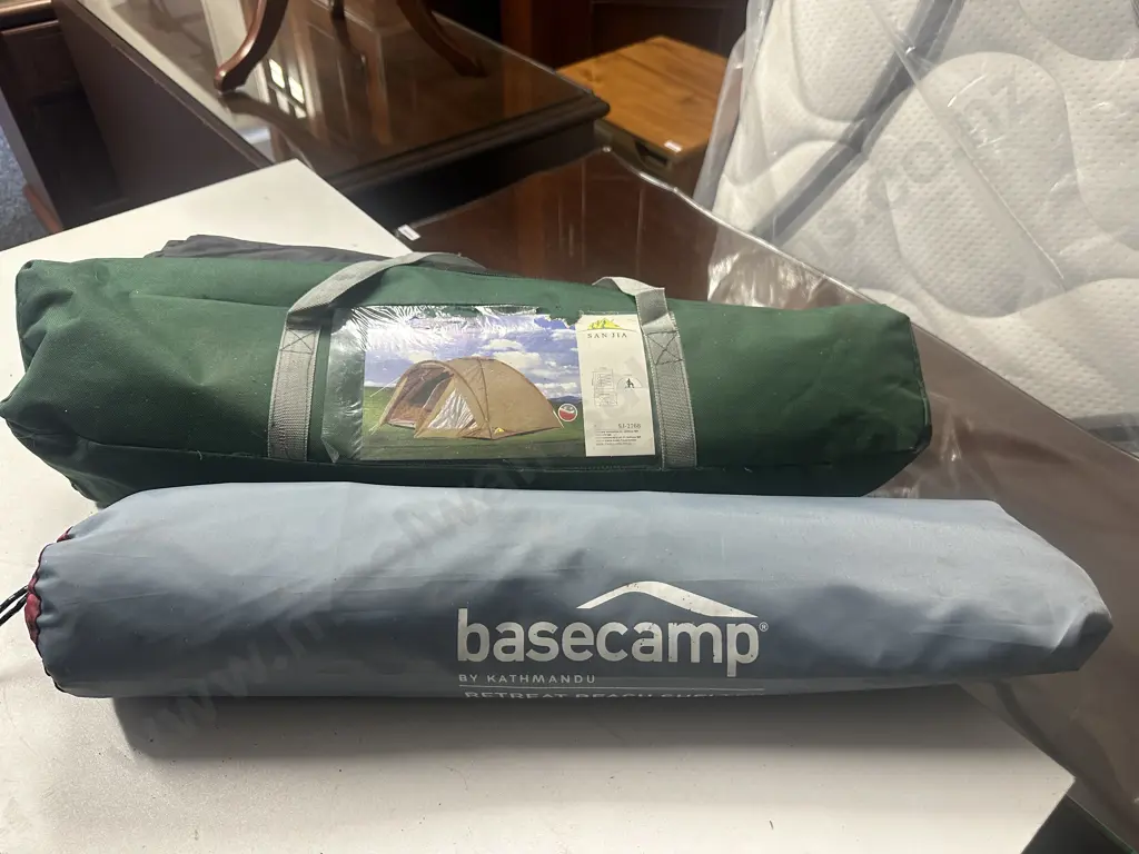 Kathmandu Basecamp Retreat Shelter & Sanjia Green/Black Tent/Shelter Image 1++