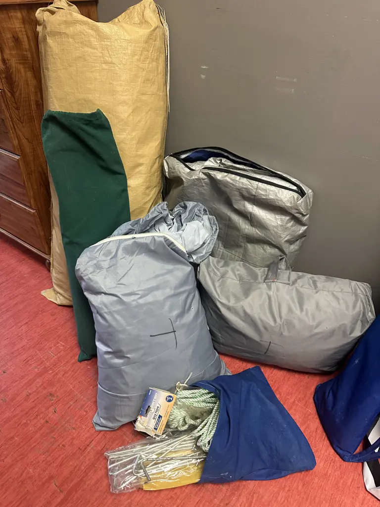 Assorted Tent Sundries  Image 1++