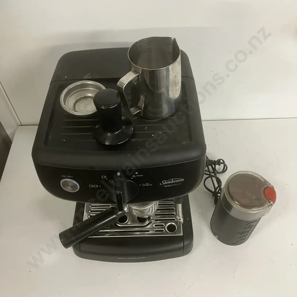 Sunbeam Mini Barista EM4300K With Bodum Grinder Image 1++