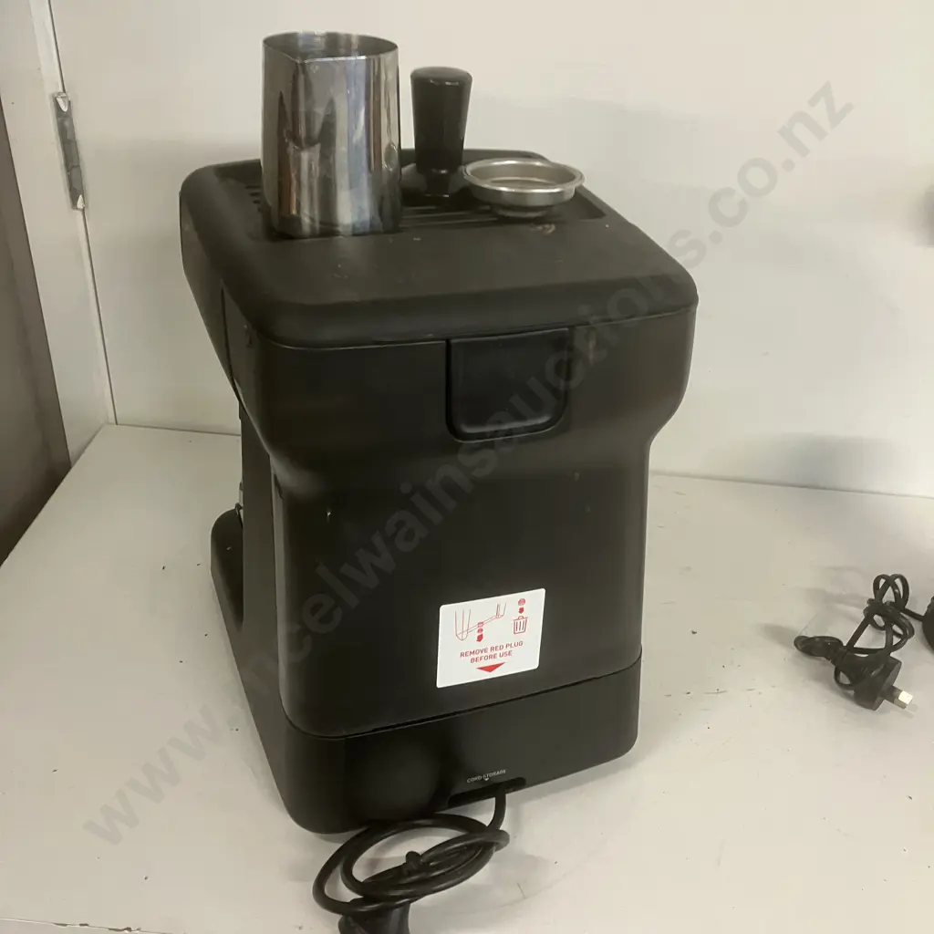 Sunbeam Mini Barista EM4300K With Bodum Grinder Image 1++