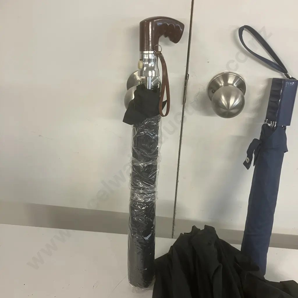 Vintage Wooden Handle Marks & Spencer St Michael Compact Umbrella With 2 Other Compact Umbrellas Image 1++