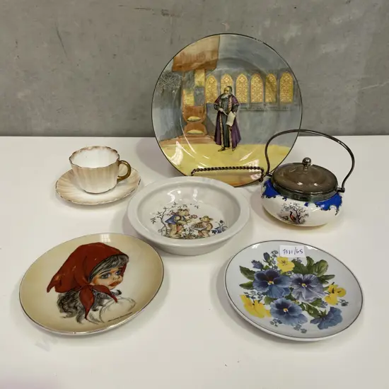 Assorted Collectable china including Royal Doulton etc