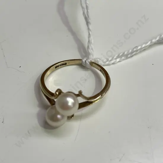 Hallmarked Gold and Pearl Ring