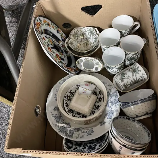 Box lot of Assorted porcelain, china and pottery etc