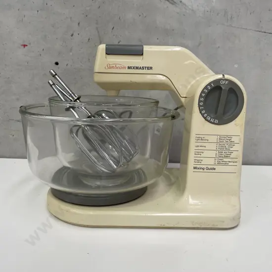 Vintage Sunbeam Mixmaster Cake Mixer. Good working condition