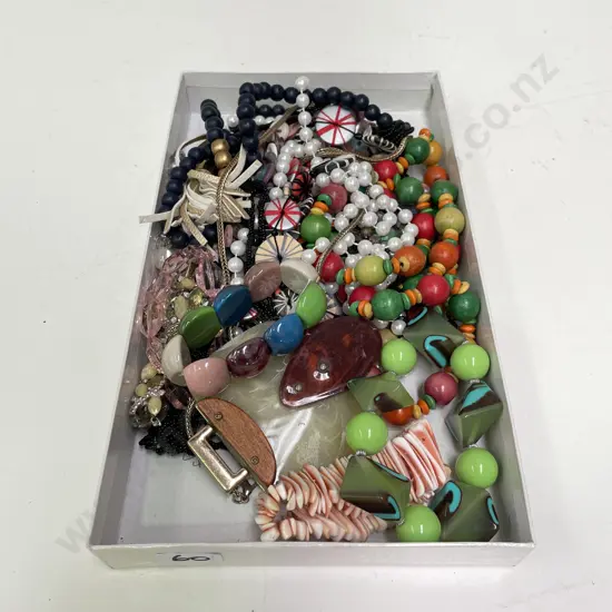 Selection of Costume Jewellery