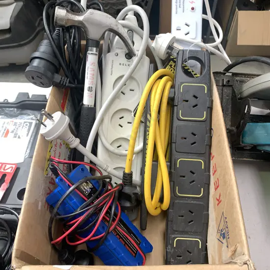 Autohaus Portable Battery Charger with Hammer, 3 Power Banks and Extension Cord