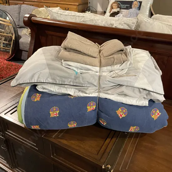 Assortment of Linen including Lionel Messi Duvet Cover