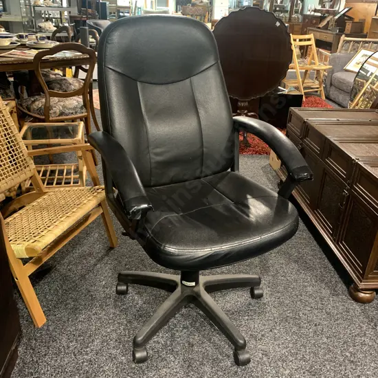 Bura Seating Black Swivel office chair on wheels height adjustable