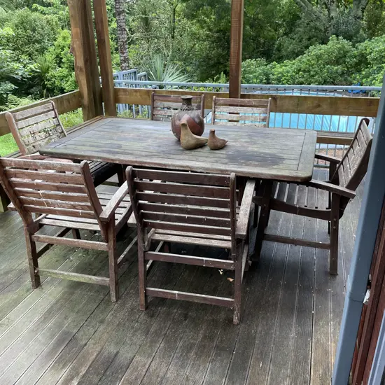 7 Piece Outdoor Dining Suite