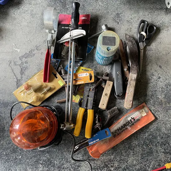 12V Rotating Beacon with assorted tools