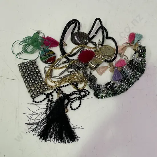 Assorted Jewellery