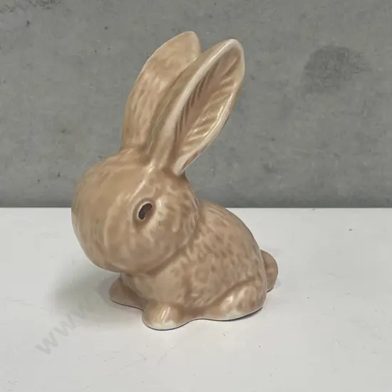 Vintage Sylvac Sand colour Glazed Bunny/Rabbit. Snub nosed. H8cm