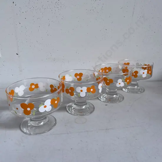 Four Vintage Retro Footed Sweet dishes